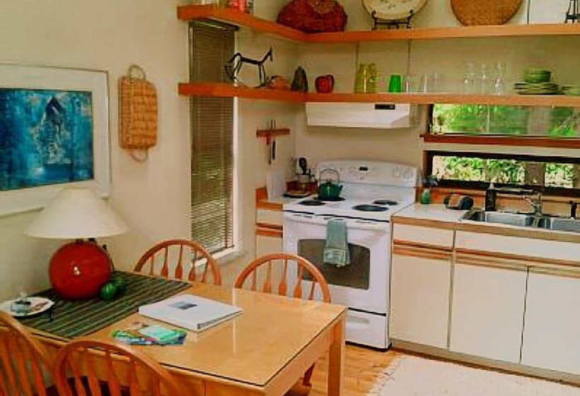 ペンション Skiff Point Guest House