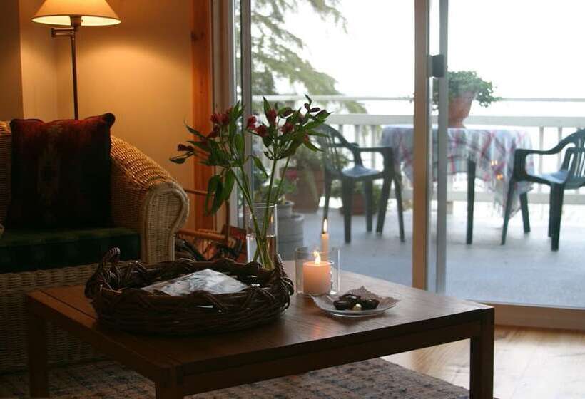 ペンション Skiff Point Guest House