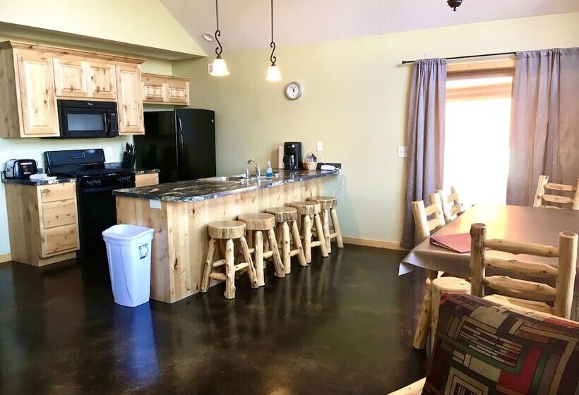 منتجع Sportsman's Lodge