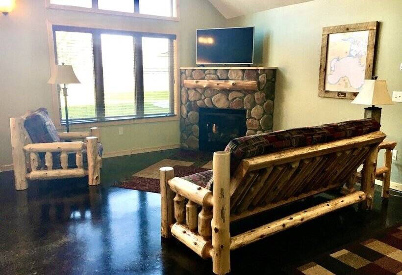 منتجع Sportsman's Lodge