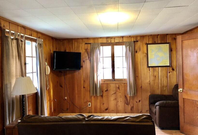 منتجع Sportsman's Lodge