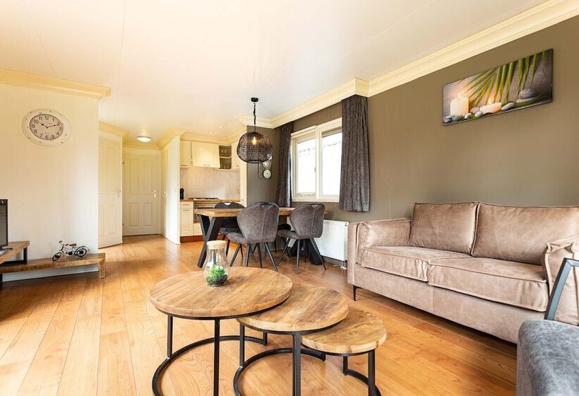 استراحتگاه Topparken Recreatiepark De Wielerbaan