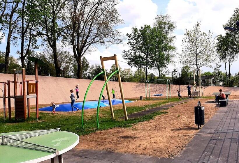 استراحتگاه Topparken Recreatiepark De Wielerbaan