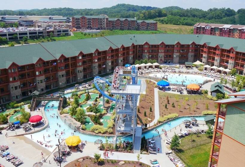 استراحتگاه Wilderness At The Smokies   Stone Hill Lodge