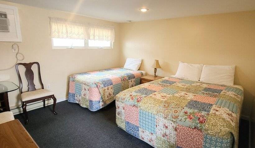 Sun And Surf Motel