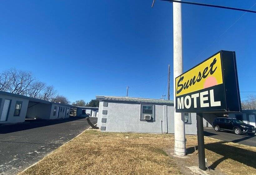 Sunset Motel
