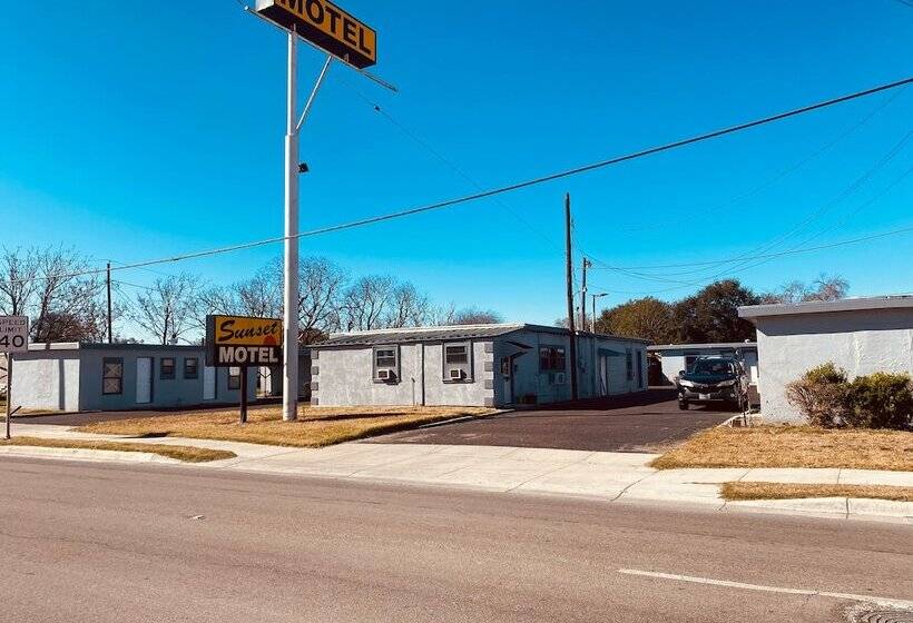 Sunset Motel