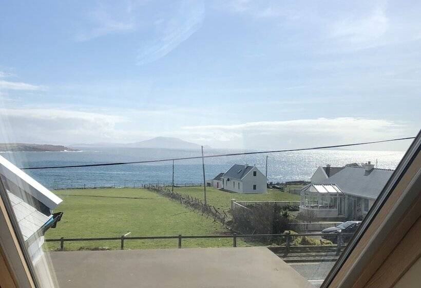 צימר Teach Cruachán Large Group Holiday Home