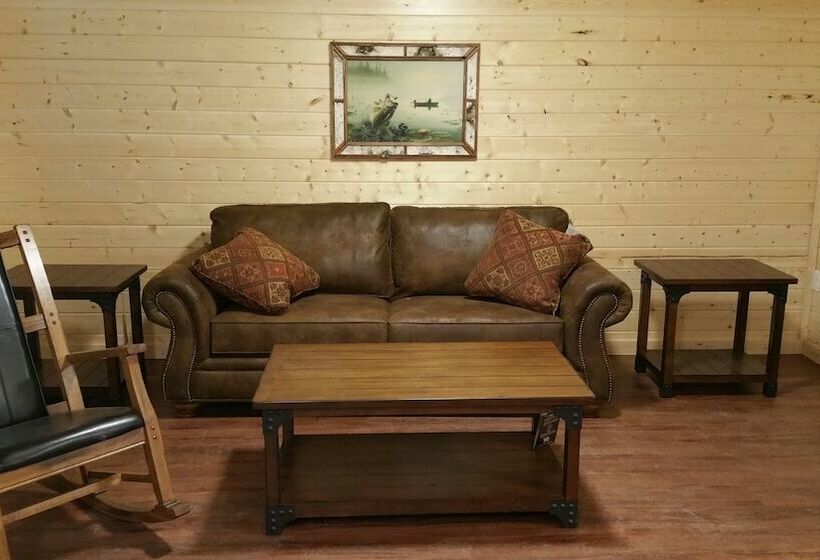 The Lodge At Van Hook