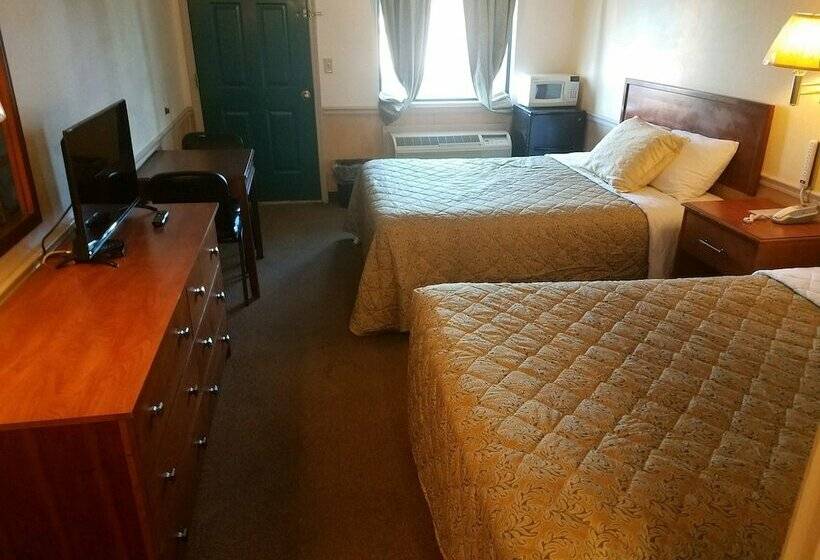 Traveler's Choice Motel