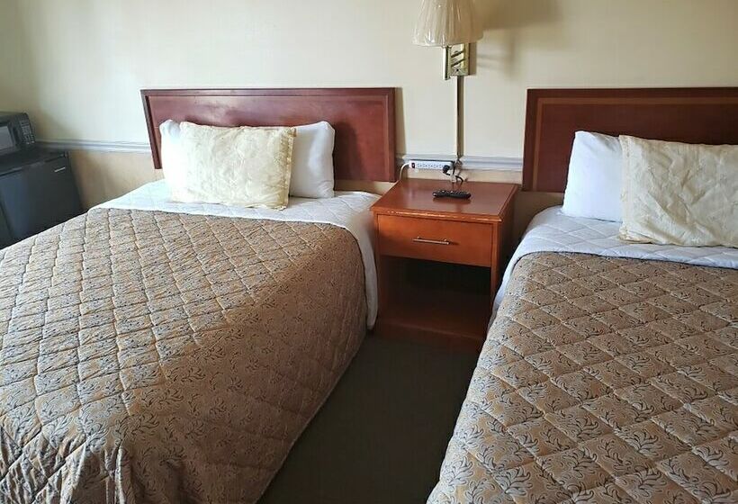 Traveler's Choice Motel