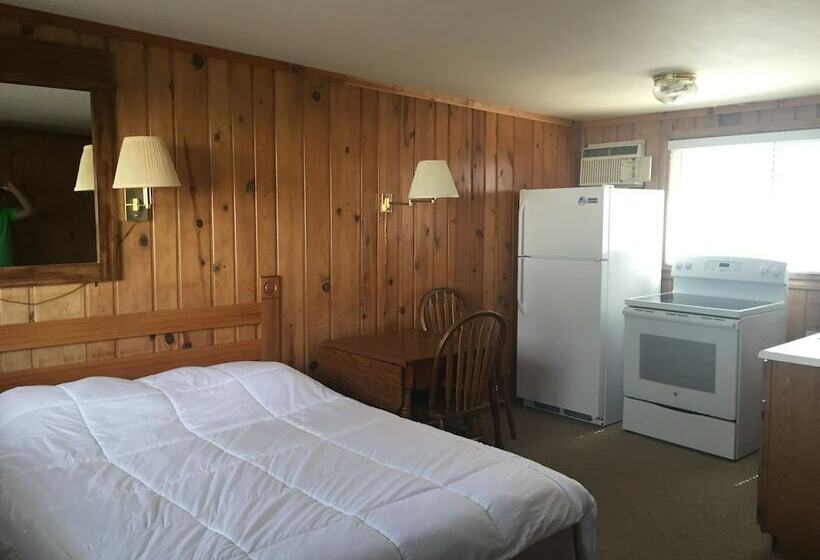 Waters Edge Motel