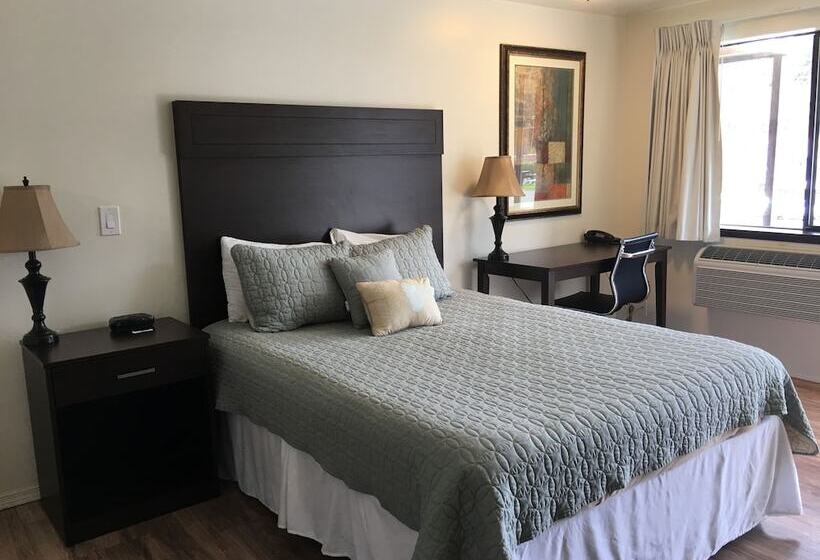 White Pine Motel