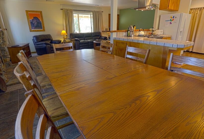 Yosemite Scenic Wonders   Bass Lake Area