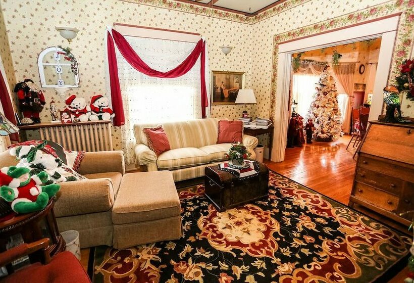 3rd Street Nest Bed & Breakfast