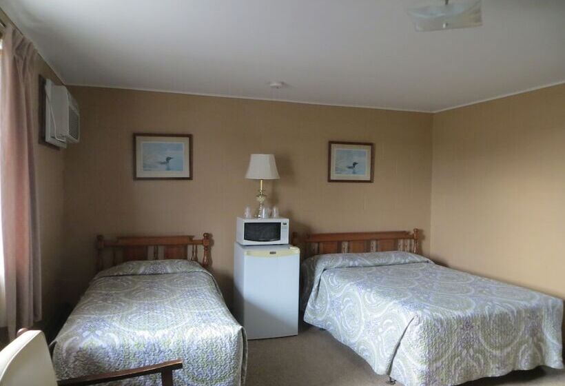 Adams Golden Acres Motel