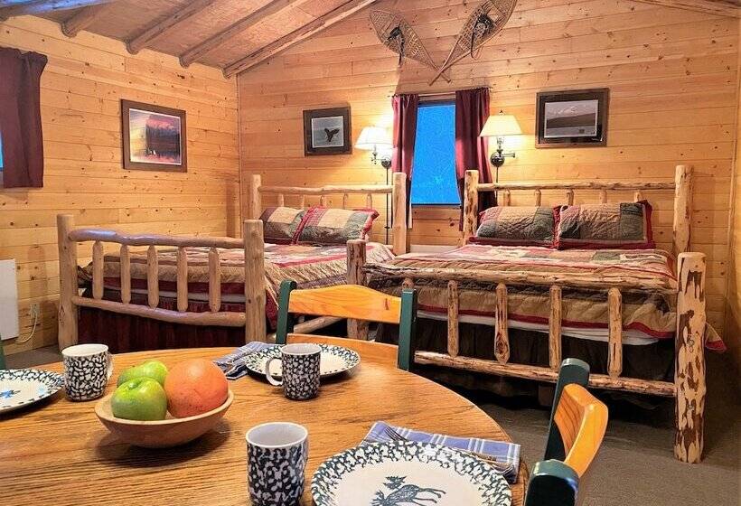 Alaska Creekside Cabins
