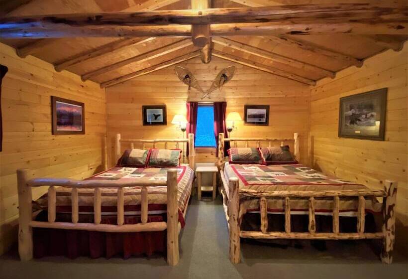 Alaska Creekside Cabins