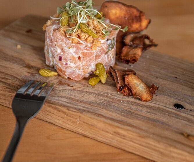 Общежитие La Secousse