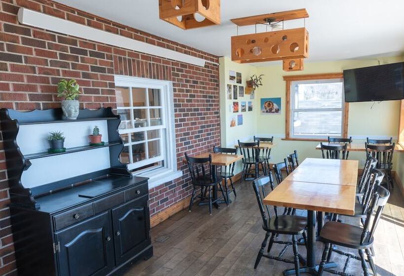 Общежитие La Secousse