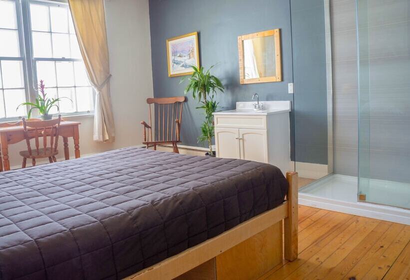 Общежитие La Secousse