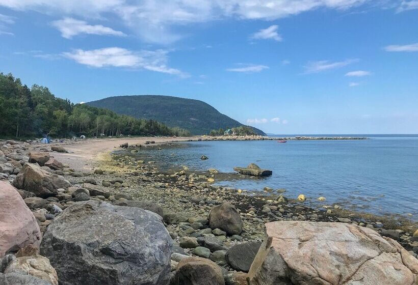 Общежитие La Secousse