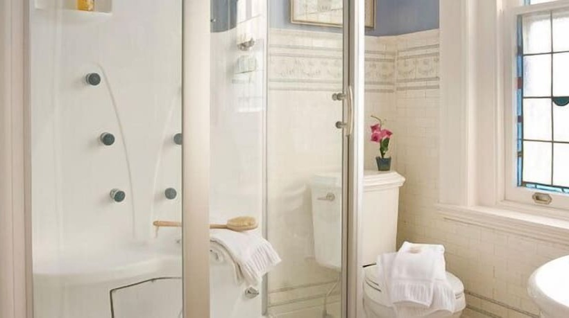 B. F. Hiestand House Bed & Breakfast