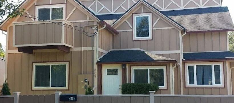 تختخواب و صبحانه Bk Guest House