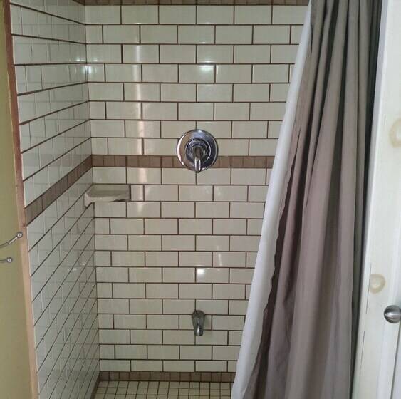 مبيت وإفطار Port Albert Inn