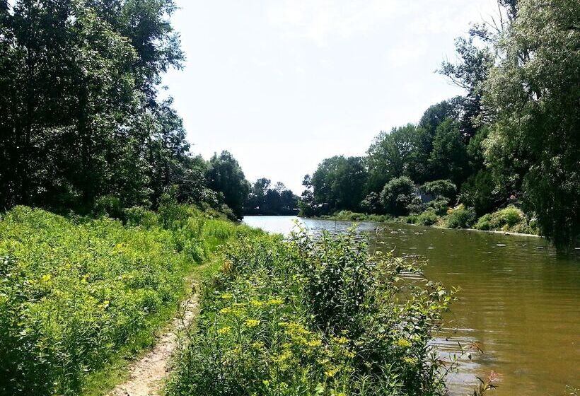 مبيت وإفطار Port Albert Inn