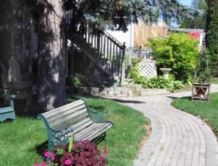 مبيت وإفطار The Colonel's Inn