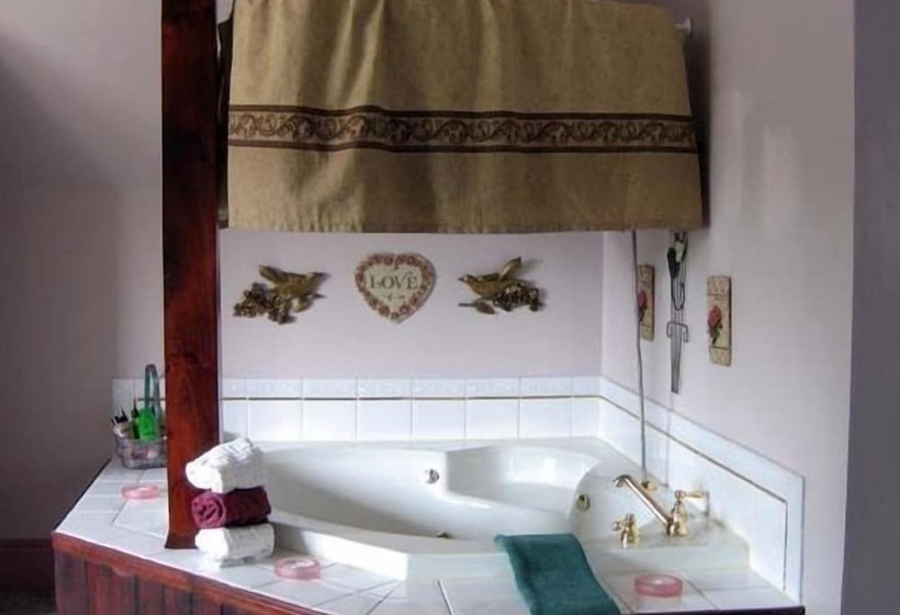 مبيت وإفطار The Colonel's Inn