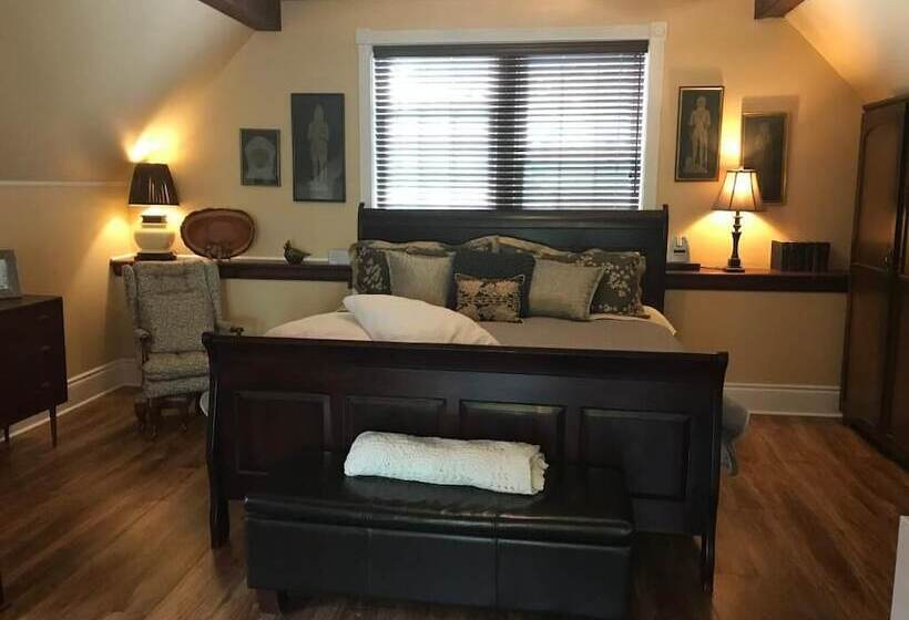 مبيت وإفطار The Colonel's Inn