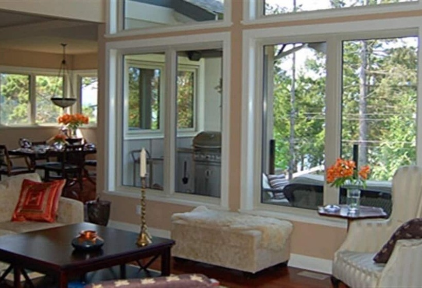 Brentwood Lighthouse B&b