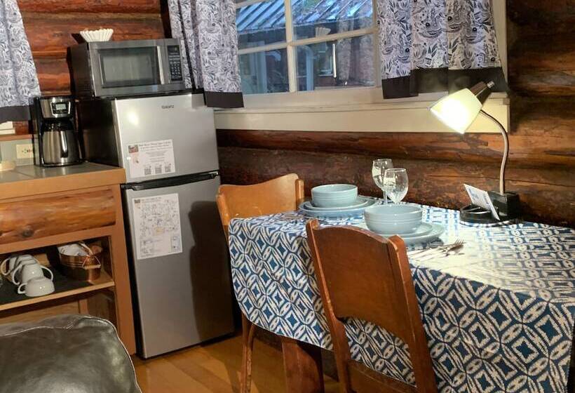 Copper Creek Inn At Mt Rainier