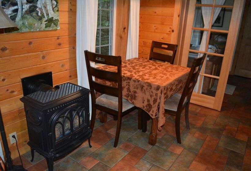 Copper Creek Inn At Mt Rainier