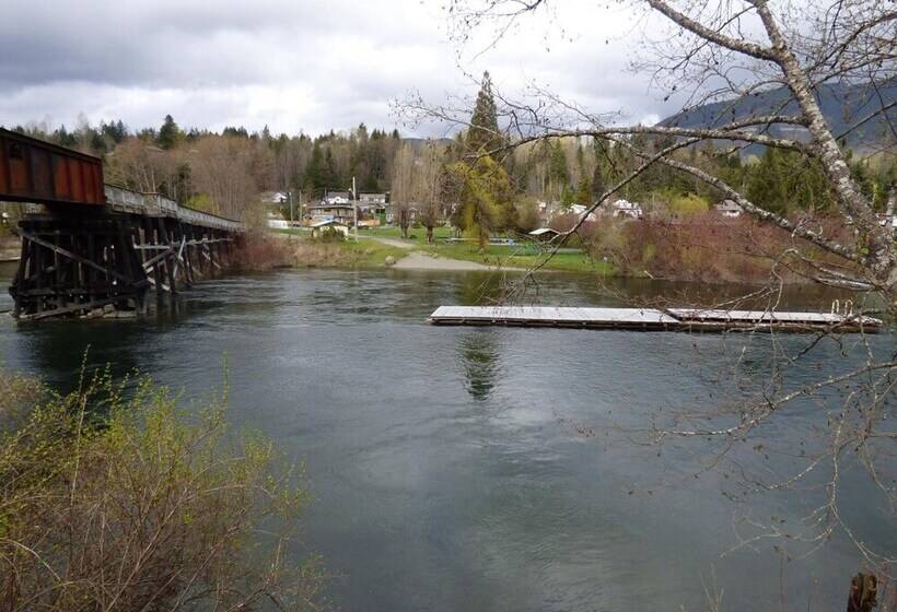 Crown House Bed & Breakfast