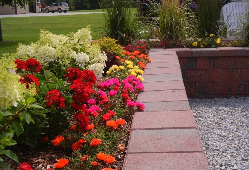 Duck Pond Bed & Breakfast Cottage