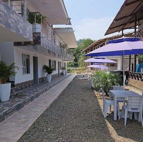 פונדק Ecohotel Linda Judith