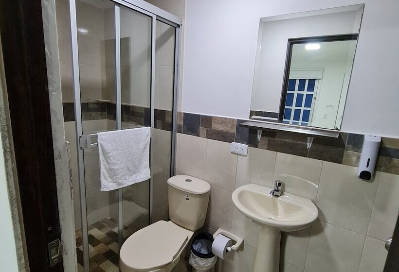 פונדק Ecohotel Linda Judith