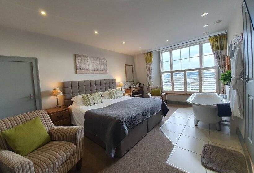 簡易ホテル The Castle