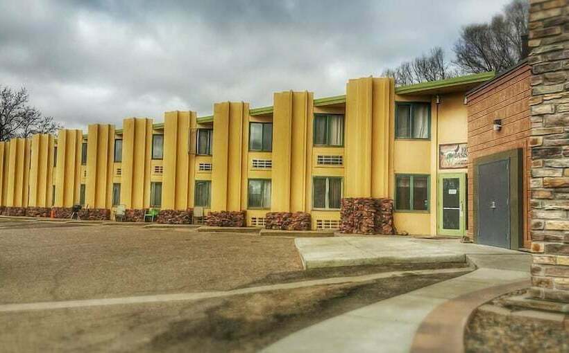 Отель 1026 Oasis Inn