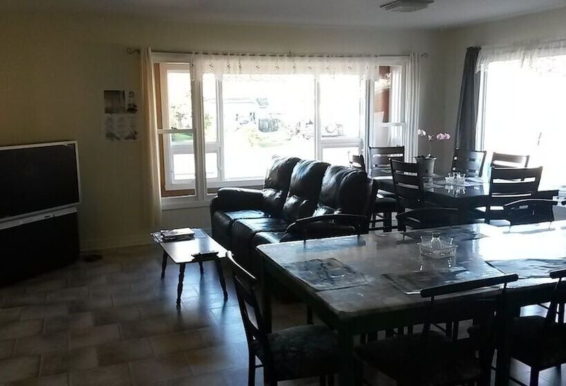 בית מלון כפרי Auberge La Sept îloise