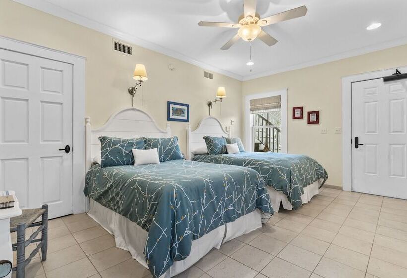 בית מלון כפרי Bay Town Inn