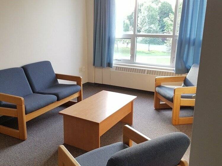 فندق Bishop's University