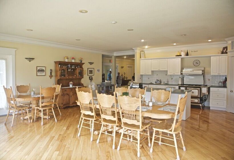 בית מלון כפרי Chez Dube Country Inn