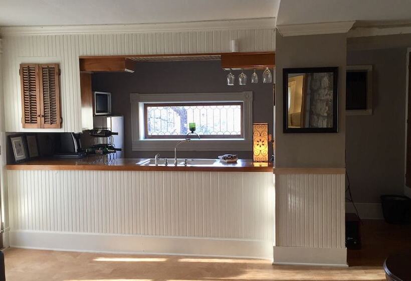 בית מלון כפרי Eureka Zen Cottages