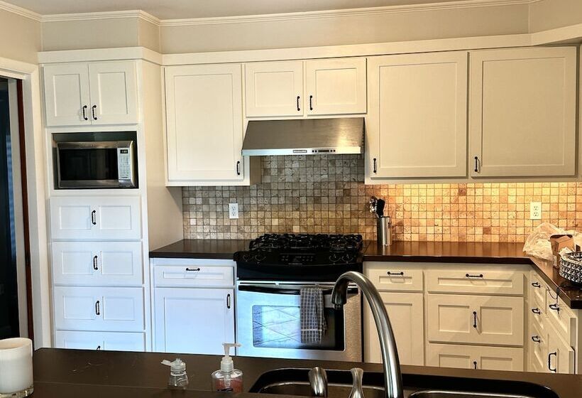 בית מלון כפרי Eureka Zen Cottages