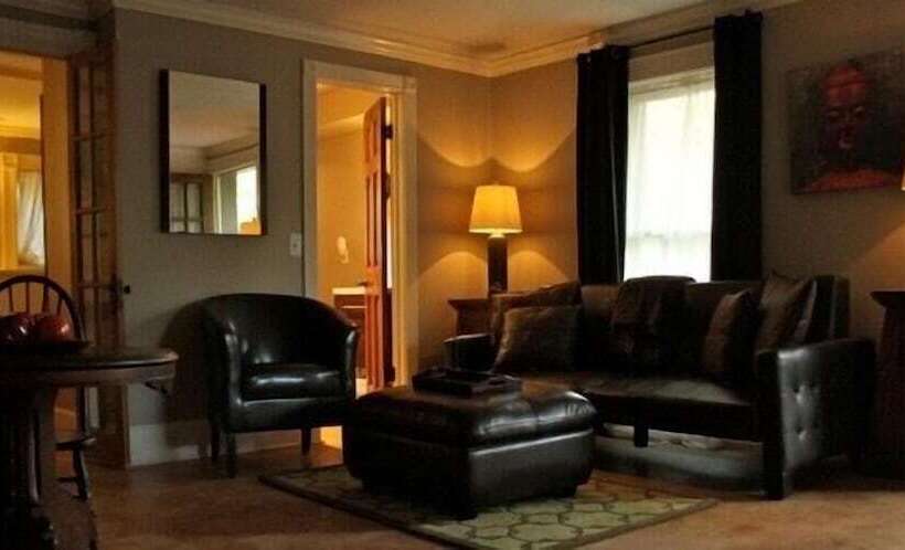 בית מלון כפרי Eureka Zen Cottages