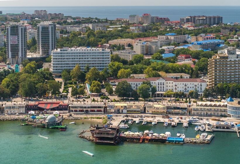 هتل Health & Spa Starinnaya Anapa